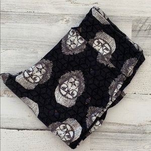 Lularoe Tall and Curvy hipster lion leggings